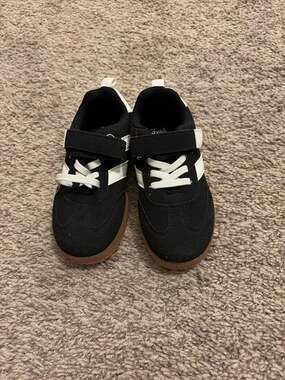 First Steps Toddler Boys Black and White Gum Sole Sneakers Size 10